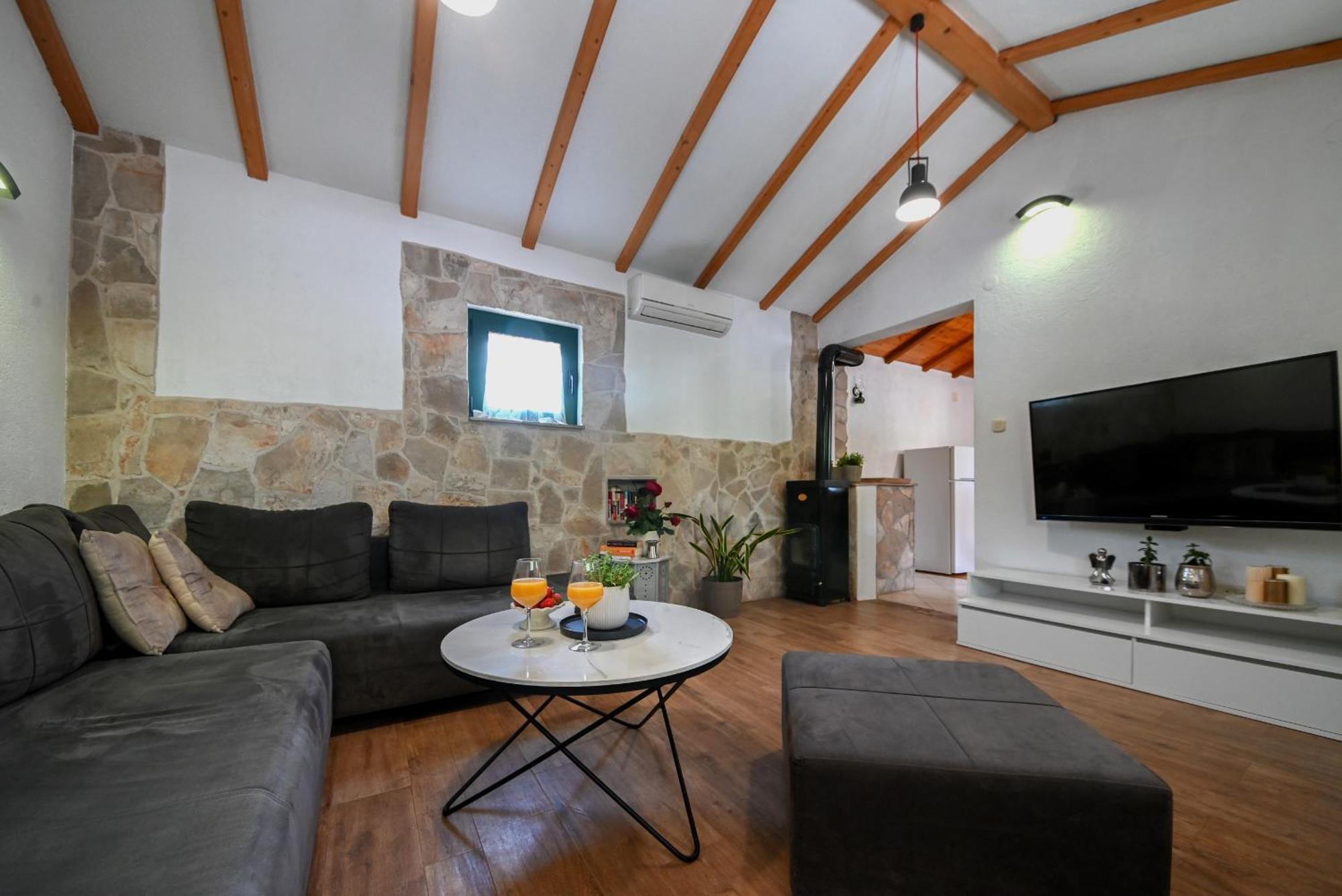 Villa Silentio, Complete Privacy Near Makarska พอดโกรา ภายนอก รูปภาพ