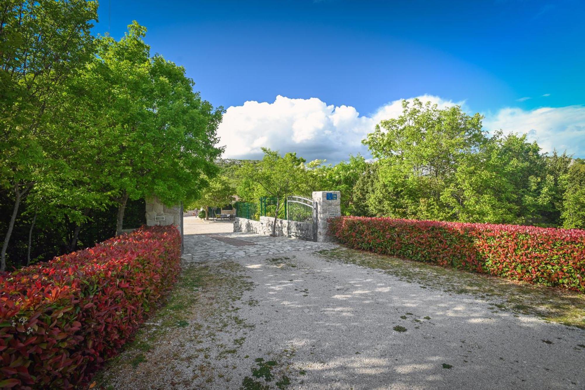Villa Silentio, Complete Privacy Near Makarska พอดโกรา ภายนอก รูปภาพ