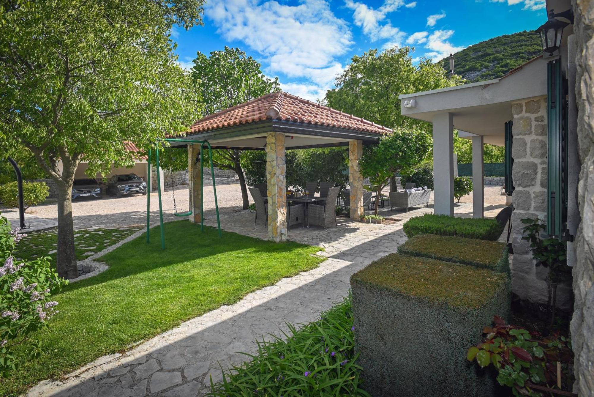 Villa Silentio, Complete Privacy Near Makarska พอดโกรา ภายนอก รูปภาพ
