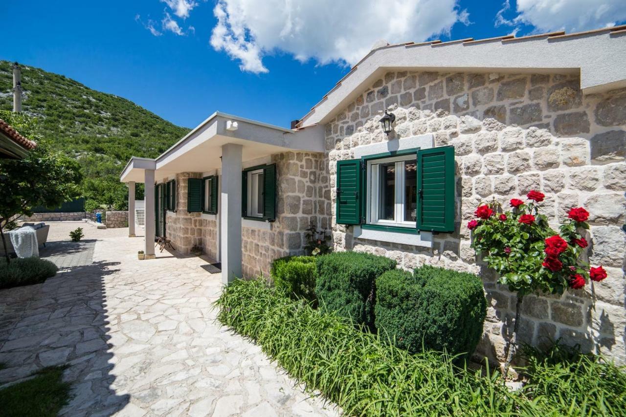 Villa Silentio, Complete Privacy Near Makarska พอดโกรา ภายนอก รูปภาพ